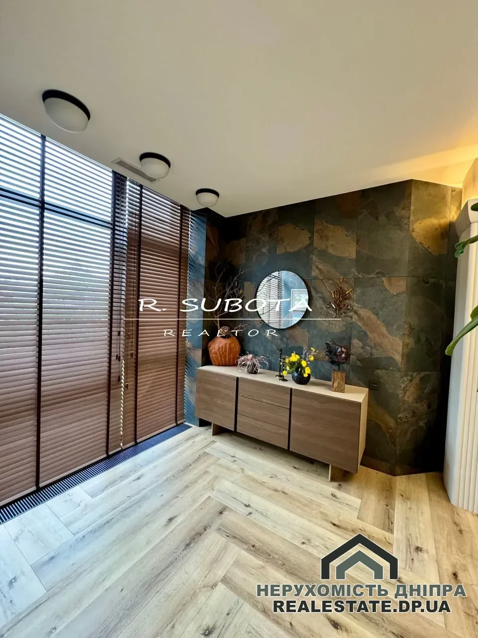 Сдается 4к студия в ЖК Комфорт Сити 130 м² с паркингом · 2