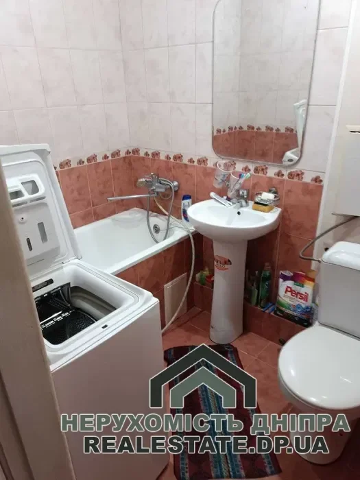 Продам 2к квартиру  44 м² на ж/м Червоний Камень · 4