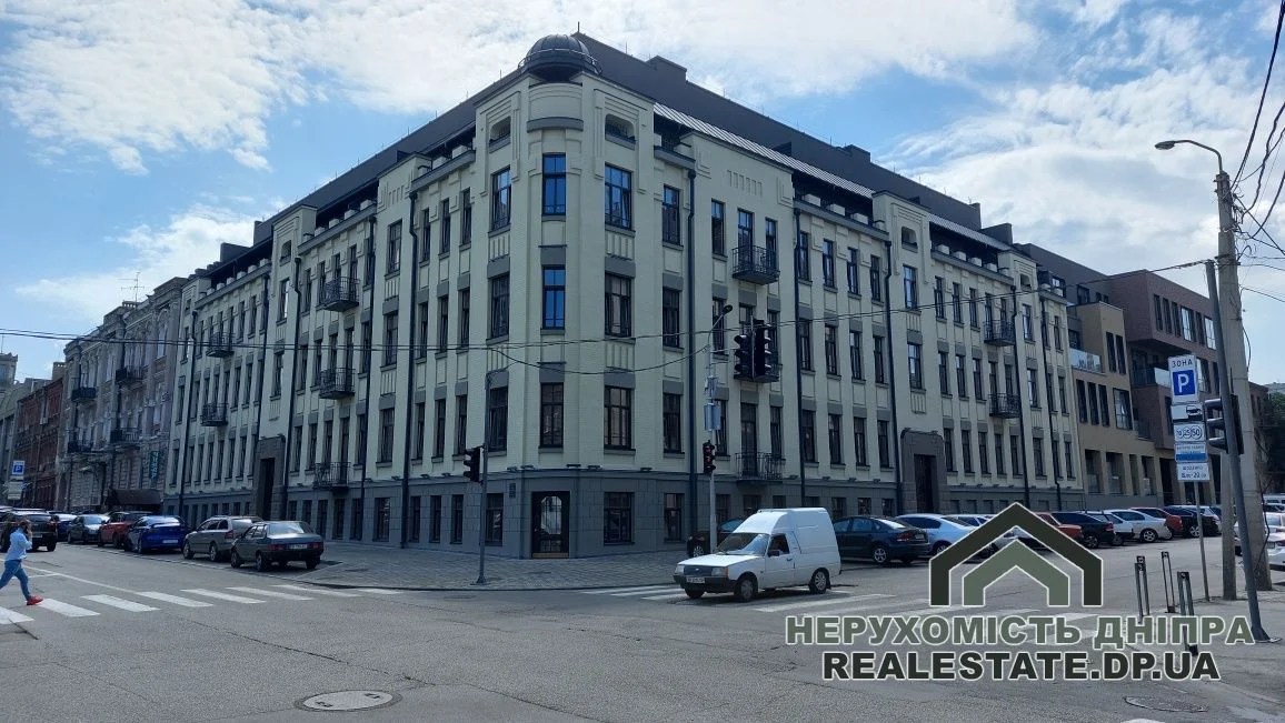 Продається чудова квартира в центрі міста Дніпра ЖК Троицкий вул. Троїцька 5 площа 74.18 м² · 2