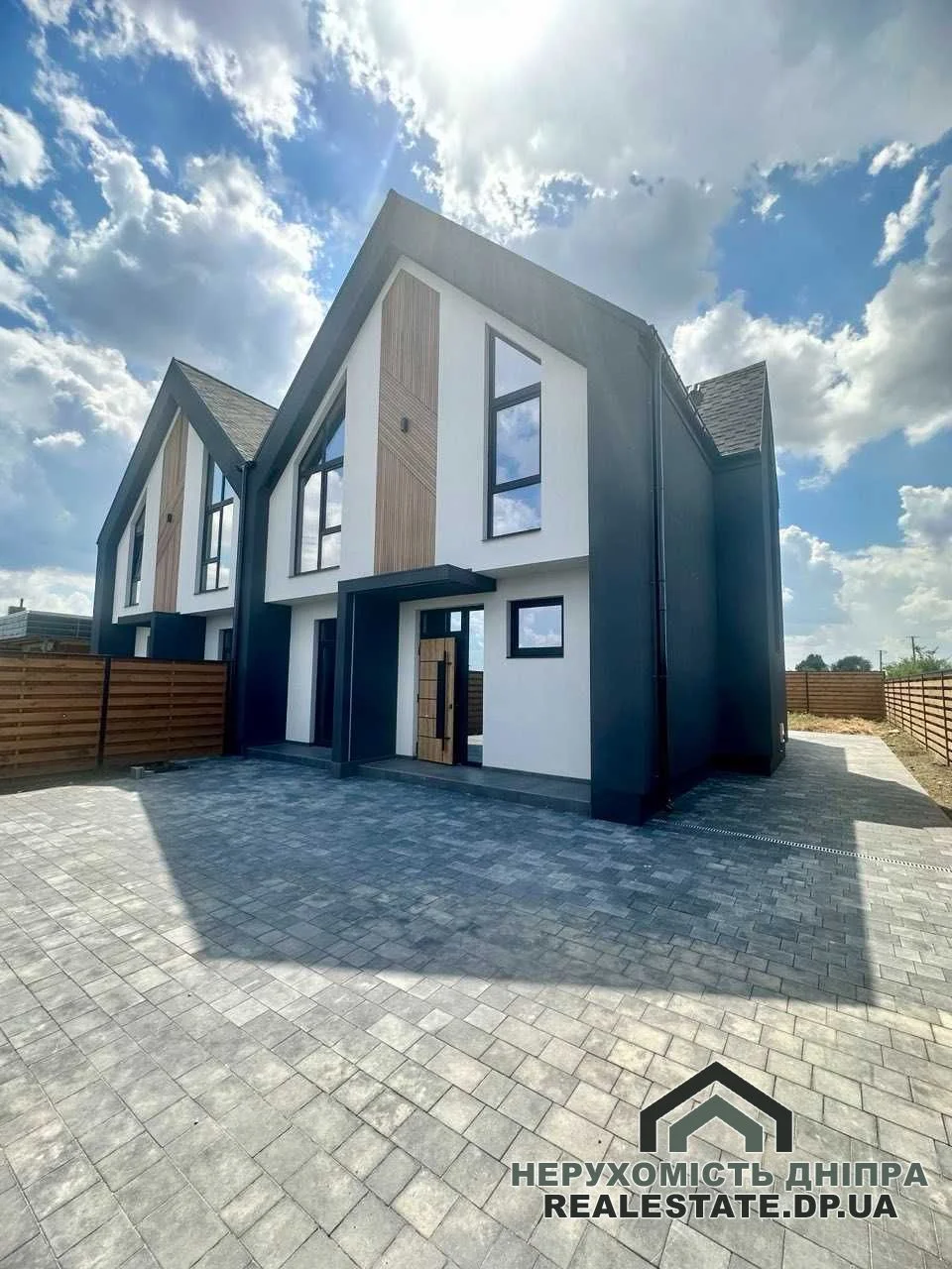 Продам будинок 155.20 м² в стилі BARNHOUSE у КМ "Золоті Ключі" · 3