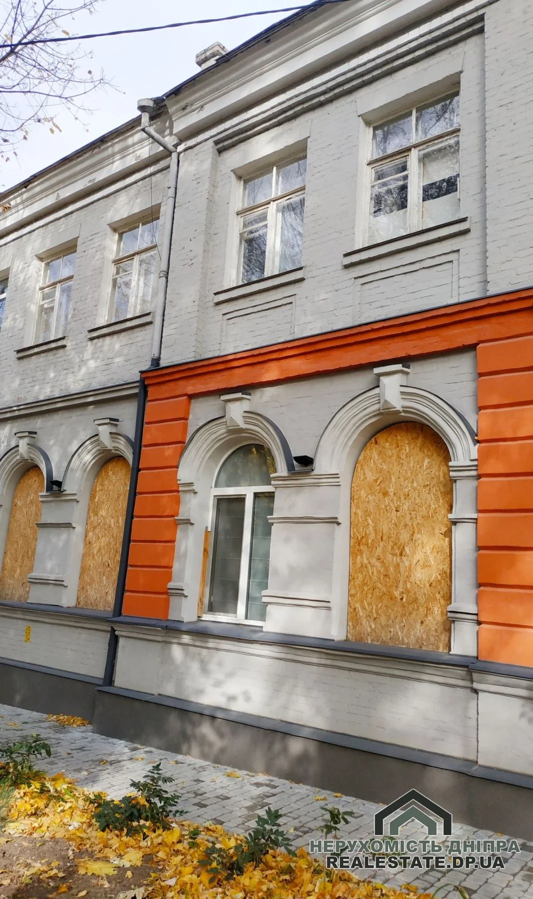 Продам 2к в центрі міста біля парку Шевченко