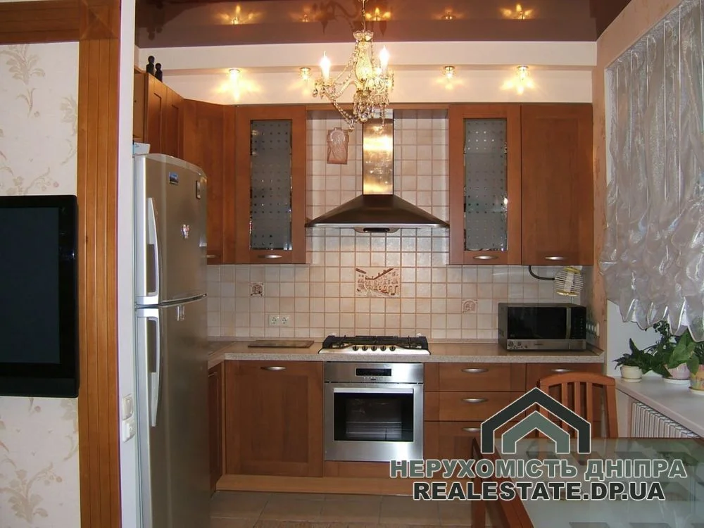 Продам 4к квартиру  97 м² у центрі  міста на вул. Дмитра Яворницького · 1