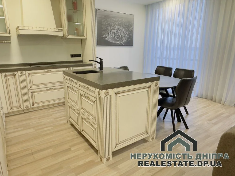 Продам 3х кімнатну дворівневу квартиру 115 м в центрі міста, поруч з набережной ЖК Фестивальний · 2
