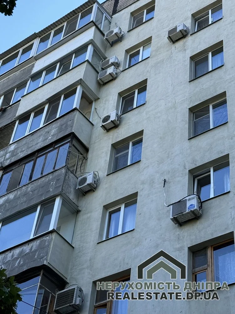 Продам квартиру на жм Покровский (Комунар) 3к ул. Бр.Трофимовых 40 · 2