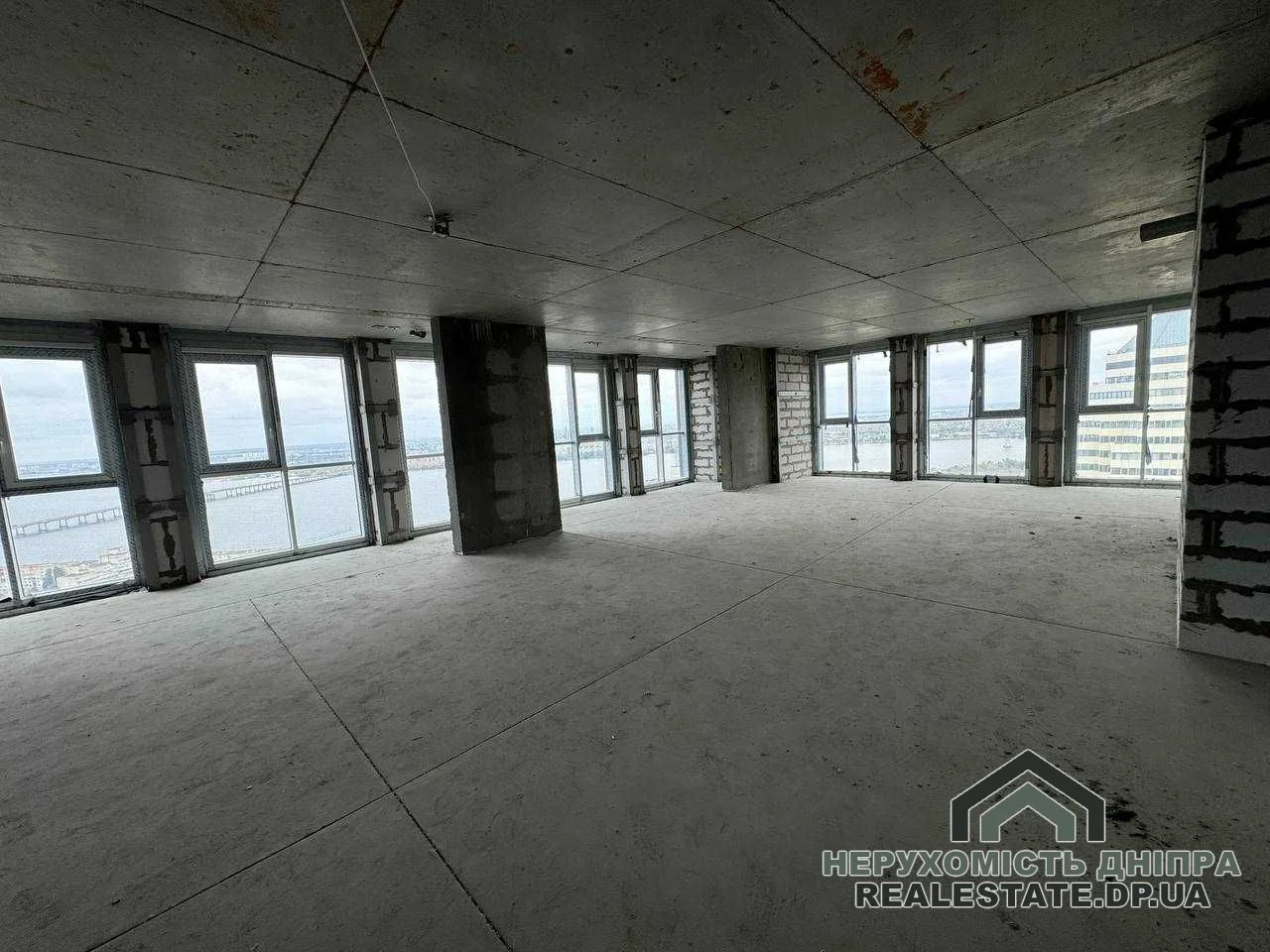 Продам 4 кімнатну квартиру 213 м² ЖК Новодворянський вул Володимира Вернадського · 2