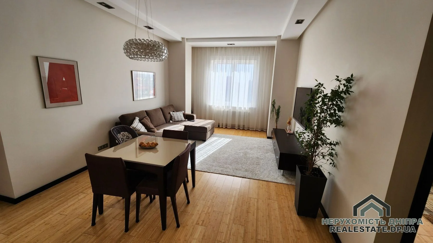 Продам 3х комнатную квартиру 87 м²  в ЖК Феодосийский по улице Гусенка 17 в Нагорном районе