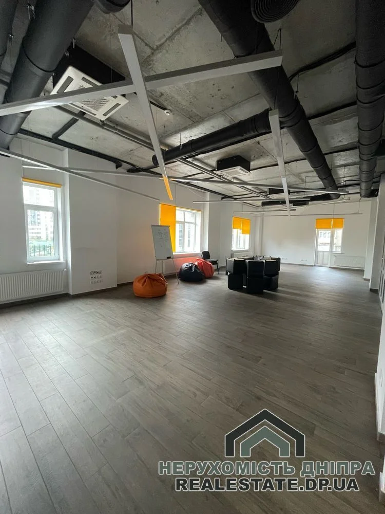 Оренда офісного приміщення 220 м² на 3 поверсі бізнес-центру "Магнезит" · 4