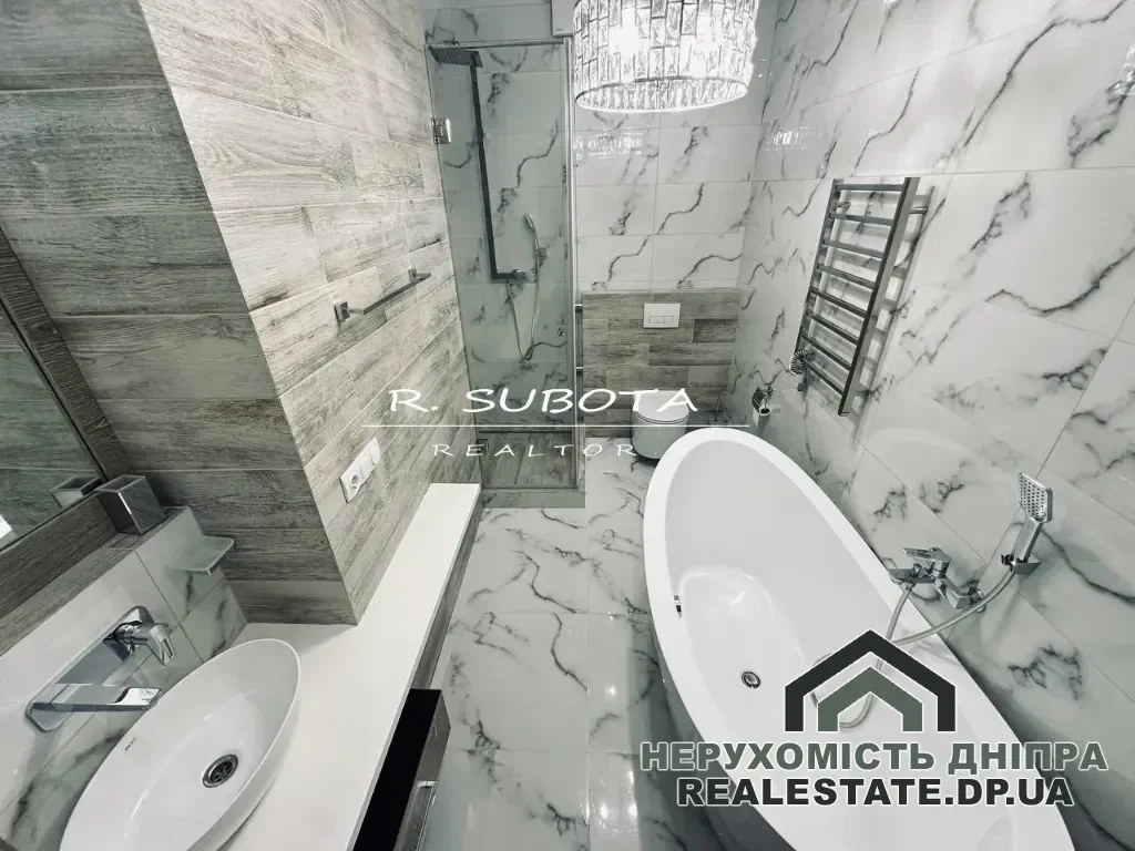 Продам 3к квартиру 100 м² с ремонтом ЖК IQ-House Нагорный ул. Владимира Мосаковского 7 · 3