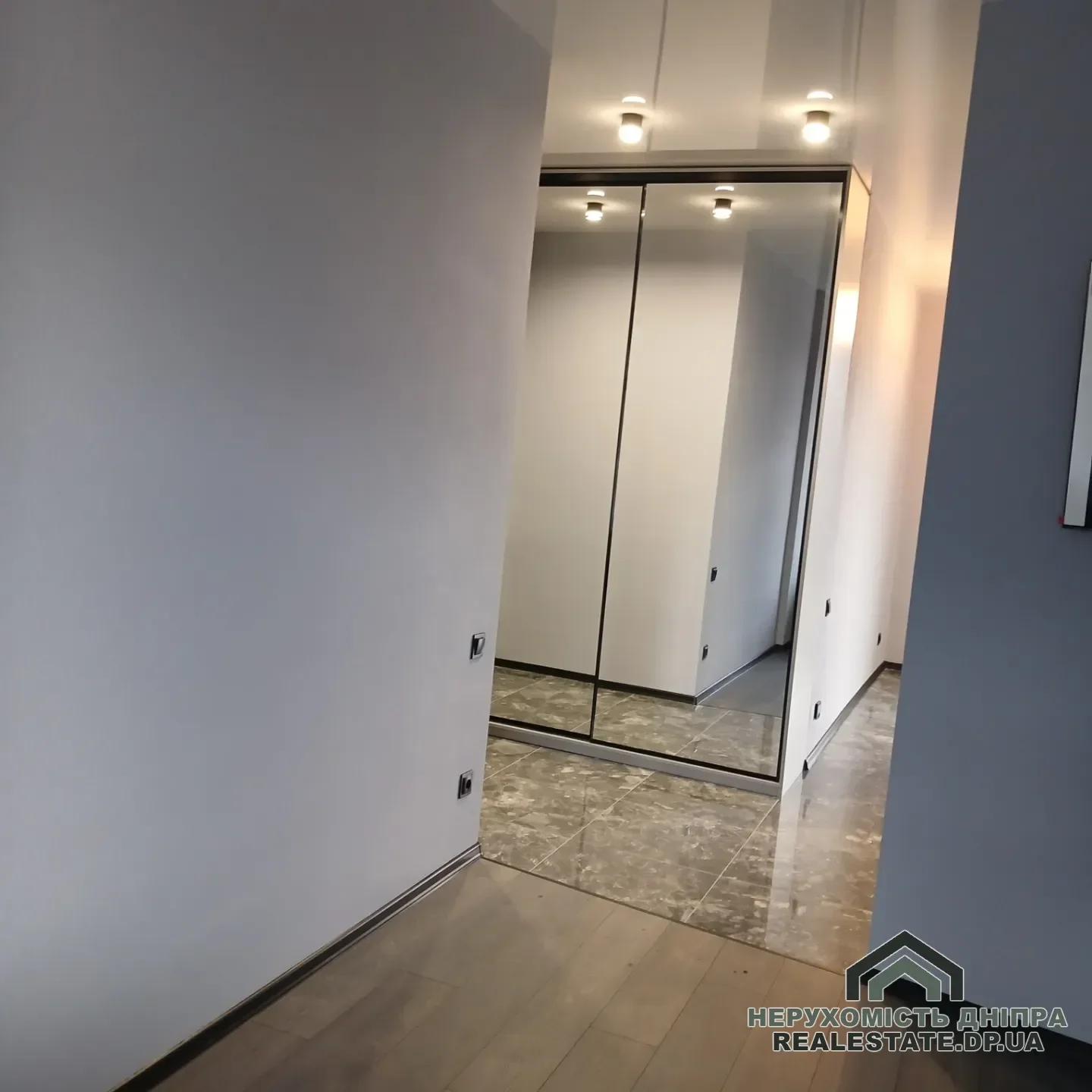 Продам квартиру в самому центрі міста 39 м ЖК Classic Hall Класік Хол 93-й Холодноярской Бригады вул. 10 · 3