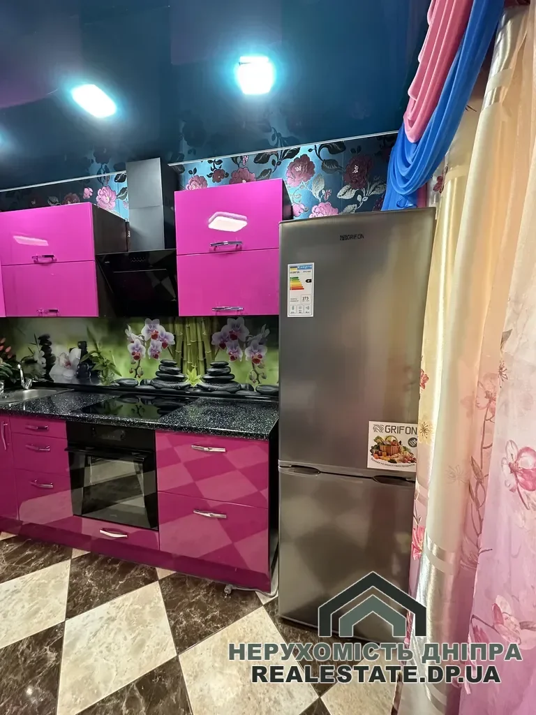 Продам 2к квартиру 47 м² ЖК Молодіжний Каменський Бєляєва вул. 8 корп. 1 · 3