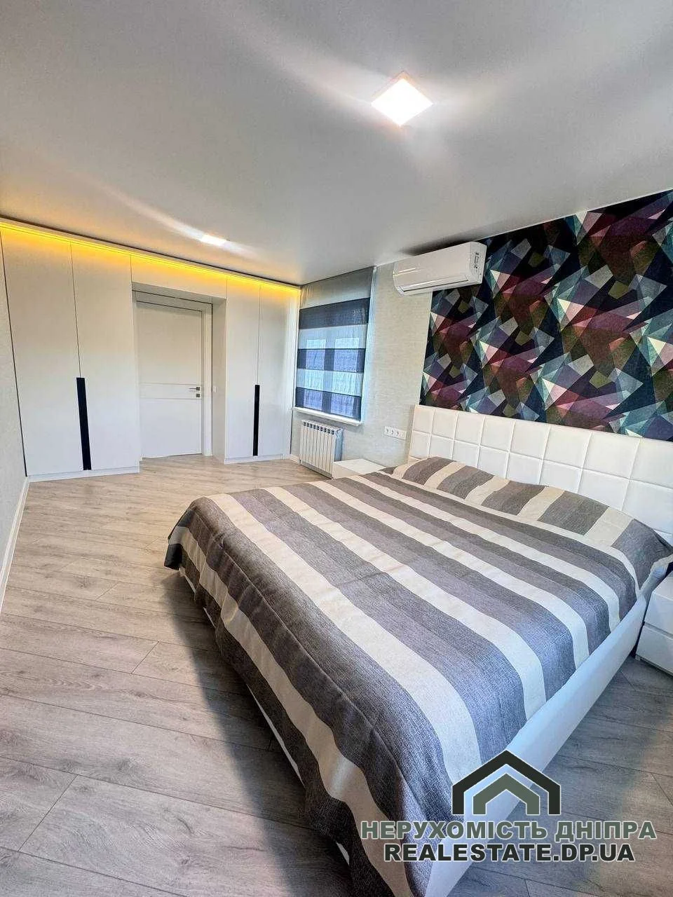 Продам квартиру в Днепре на жм Покровский 4 комнаты, 95 м² с ремонтом · 4