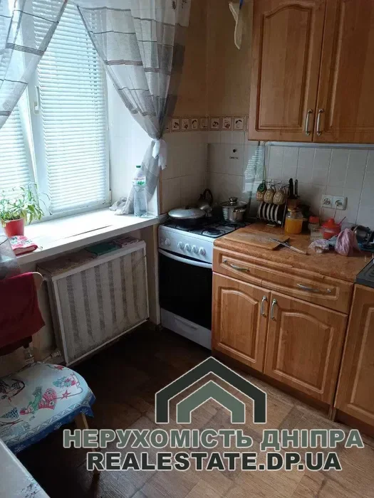 Продам 2к квартиру  44 м² на ж/м Червоний Камень · 3