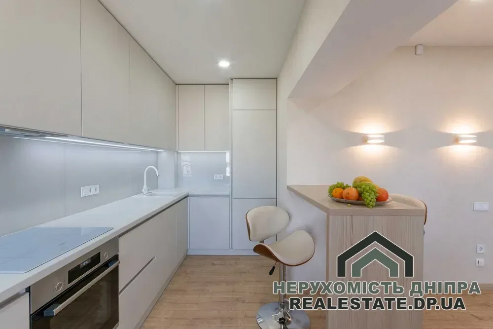 Продам 3к квартиру в Днепре 89 м² ЖК Рубиновый по  ул Большая Диевская 24-Б · 3