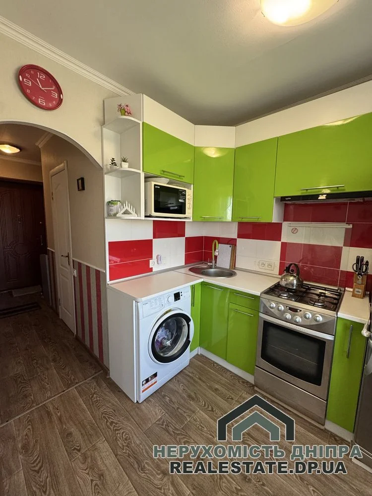 Продам 1к квартиру с ремонтом 30 м² ж/м Красный камень ул. Коробова 5 · 1