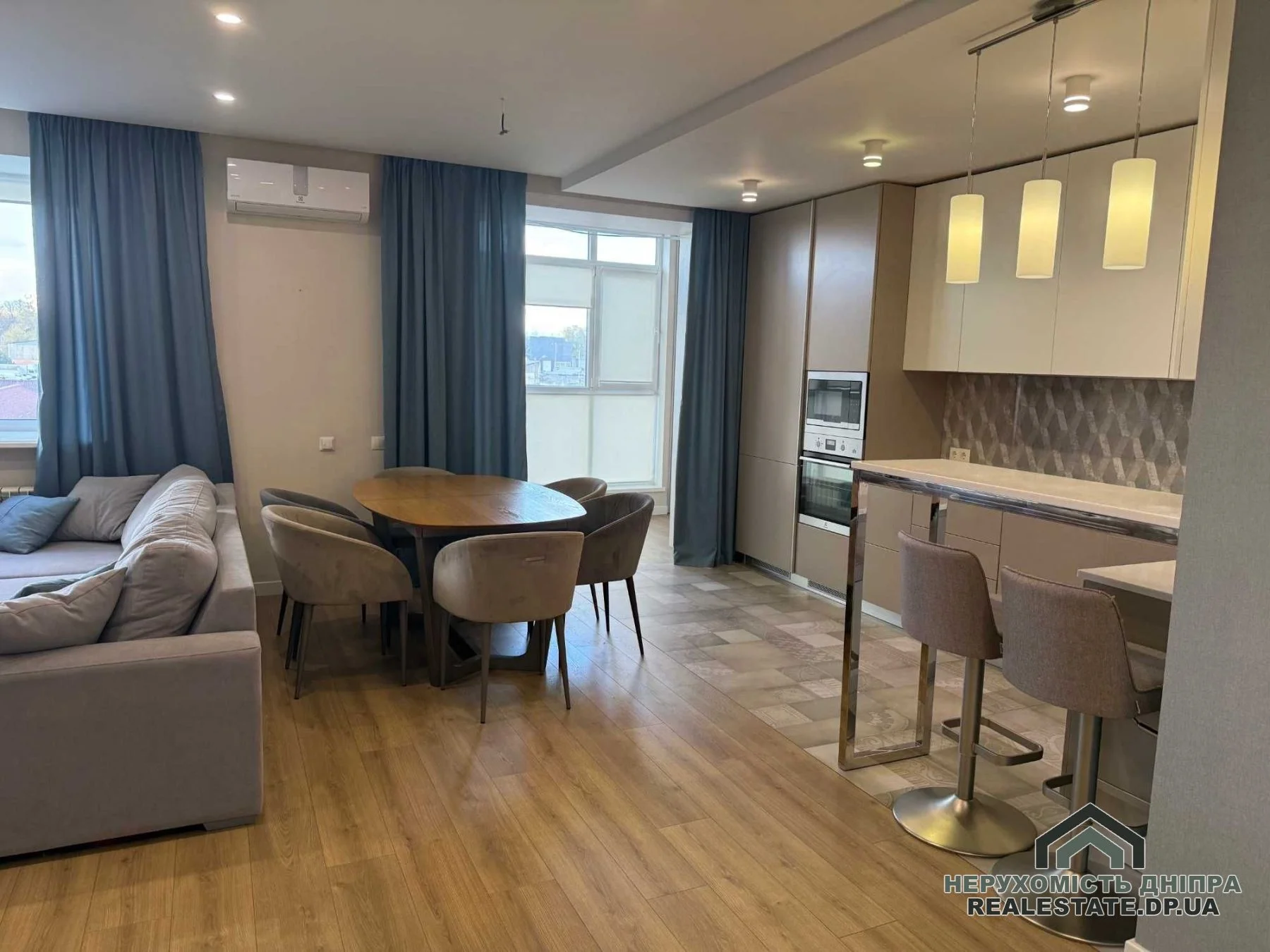 Продам 3-кімнатну квартиру з ремонтом і меблями в ЖК Щасливий 101.7 м² · 1