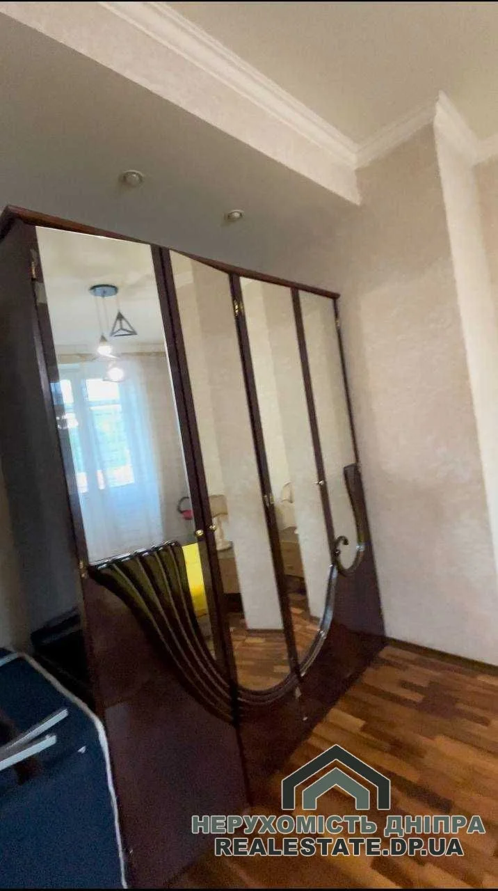 Продам 2 кімнатну квартиру 62 м² на просп.  Дмитра Яворницького 46 · 4