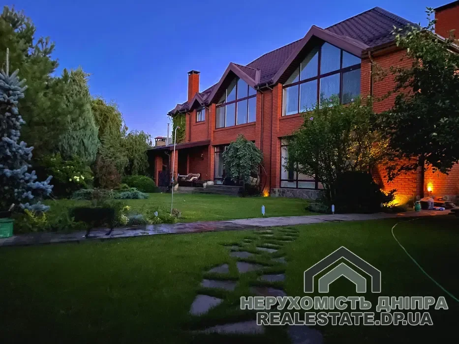 Продам дом с ремонтом, новострой. АНД район · 1