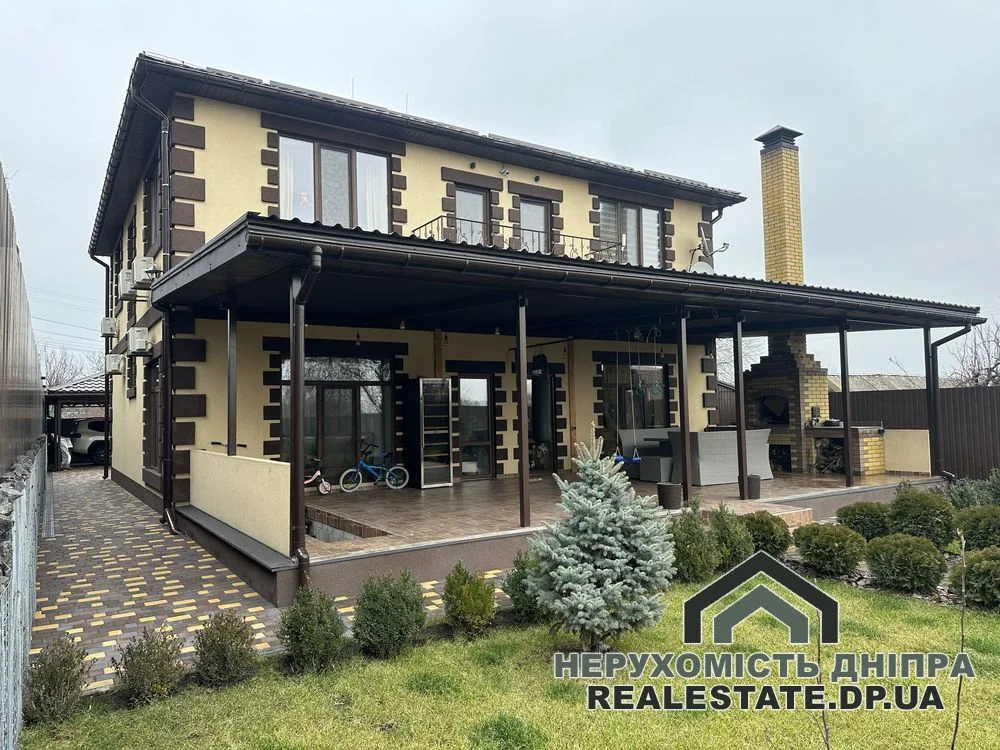 Продам будинок 215 м² в центрі міста Дніпра
