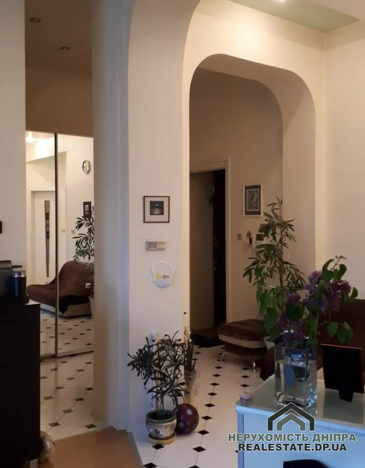 Продам 3к квартиру  86 м² пр. Дмитра Яворницького 99 · 1