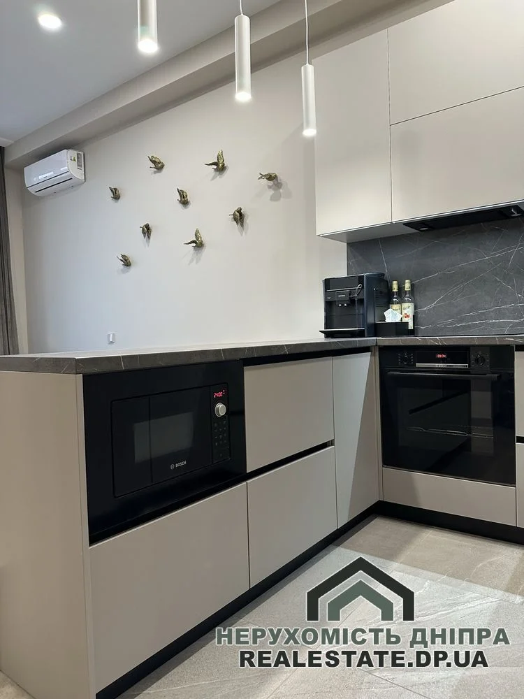 Продам 2х кімнатну квартиру 65м ЖК Central Park Парк Чкалова Старокозацька вул. 52 · 3