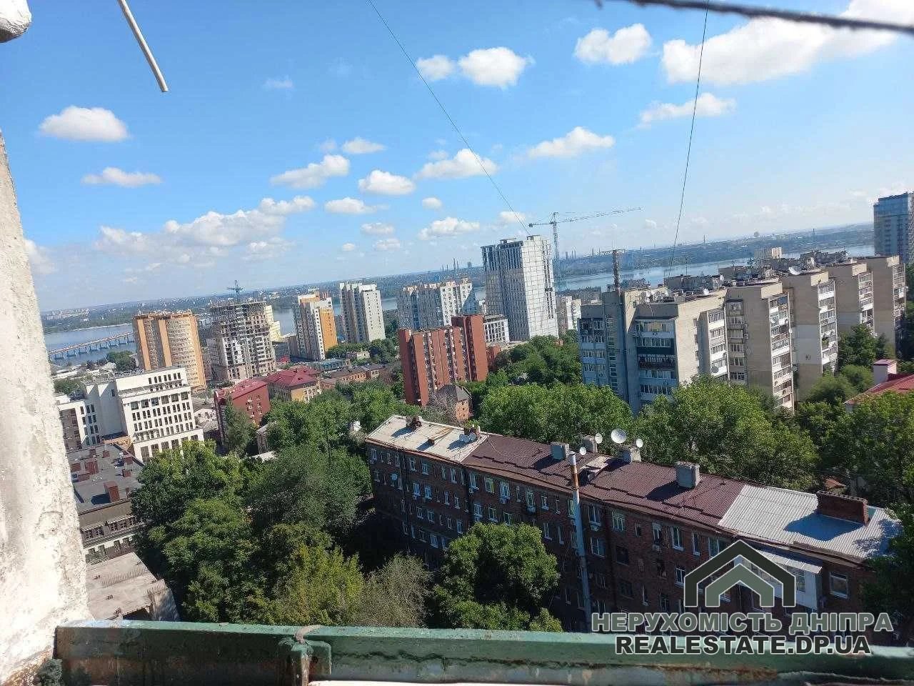 Продам 3х кімнатну квартиру 60 м на  перехрестті вул. Вернадського та пр. Д. Яворницького · 2