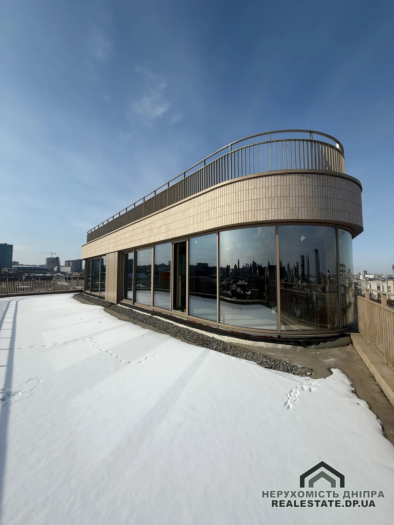 Продам элитную квартиру площадью 152 м² с собственной террасой в самом центре Днепра, ЖК «MOZART» ул. Короленко ЖК Моцарт