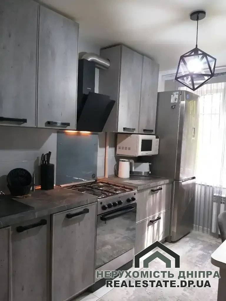Продам 3к квартиру 53 м² Червоний камінь вул. Коробова 14 · 1