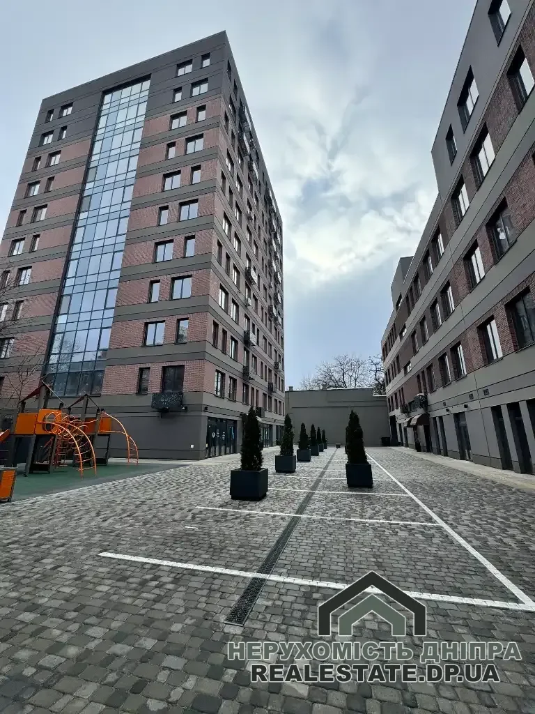 Продам 3к квартиру 88 м² ЖК Троїцький Центр Троїцька вул. 5 · 1