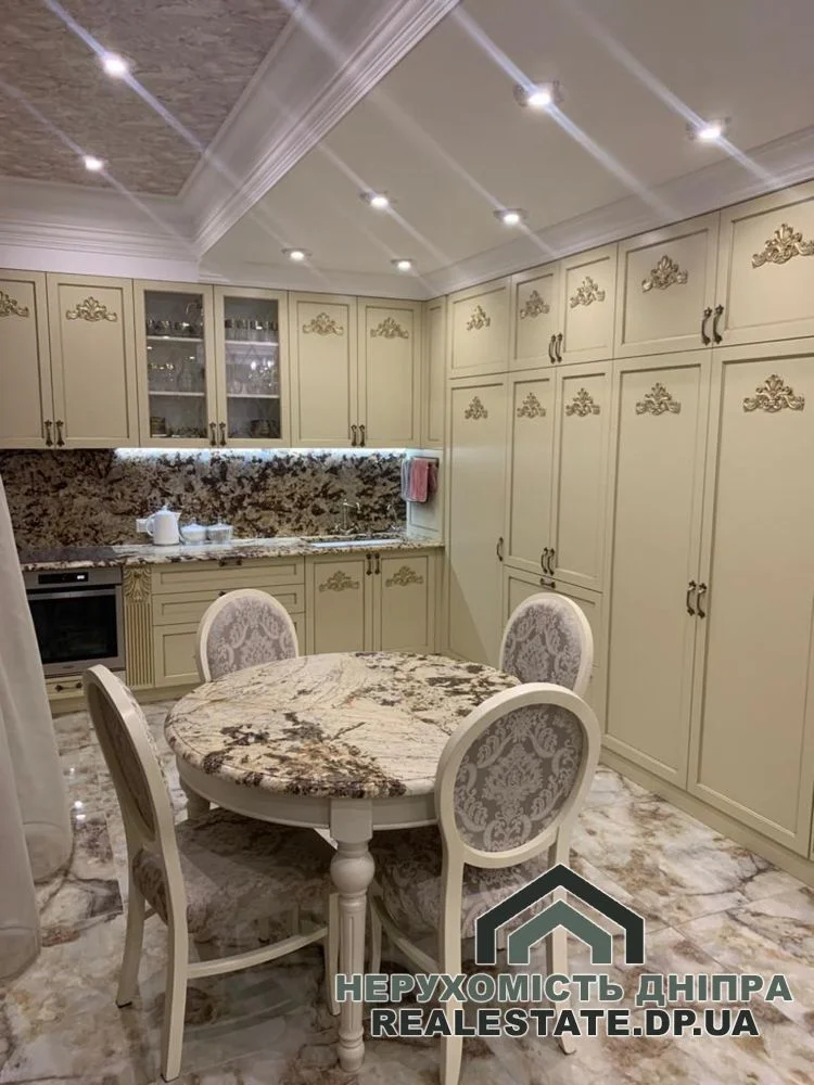 Продам 2 кімнатну квартиру 84 м² ЖК Баку, парк Чкалова · 2