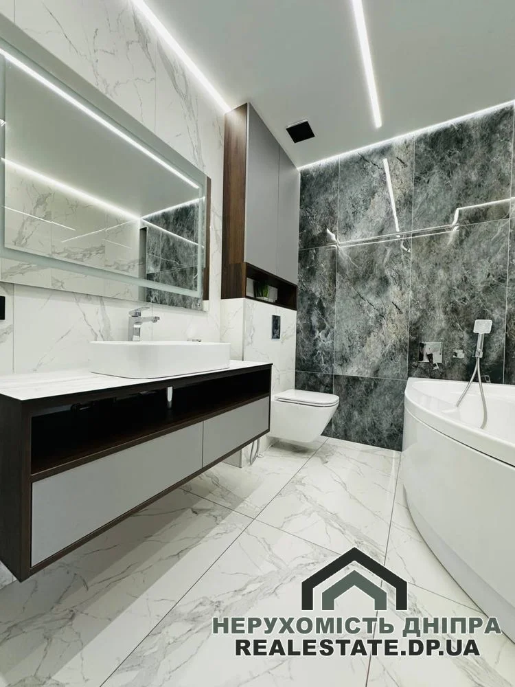 Продам 3к квартиру 111 м² ЖК Рибінський Comfort Підстанція пр. Науки 112 · 2
