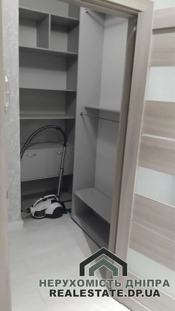 Продам 3 кімнатну квартиру 74 м ЖК Панорама, Нагірній ринок, парк Шевченко вул. Сімферопольська · 4