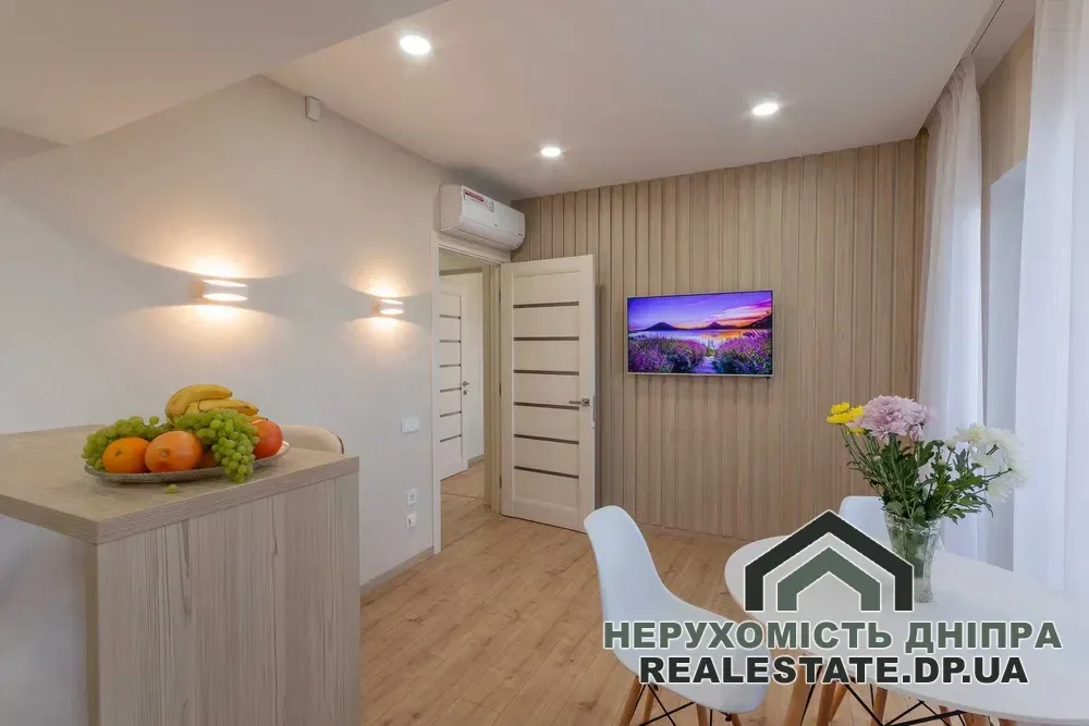Продам 3к квартиру в Днепре 89 м² ЖК Рубиновый по  ул Большая Диевская 24-Б · 1