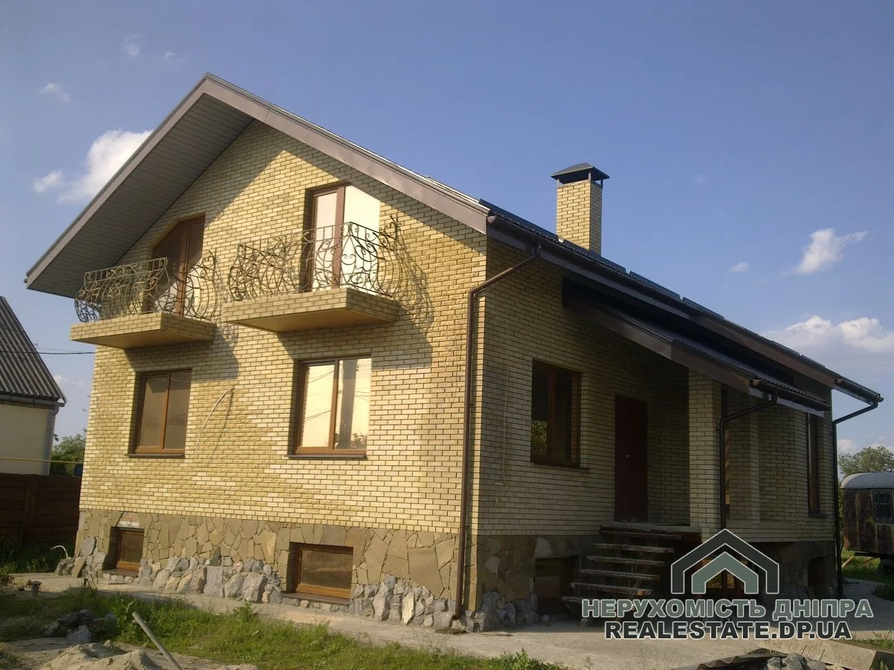 Продам будинок 4 кімнати 286м² 13 соток  Підгородне · 2