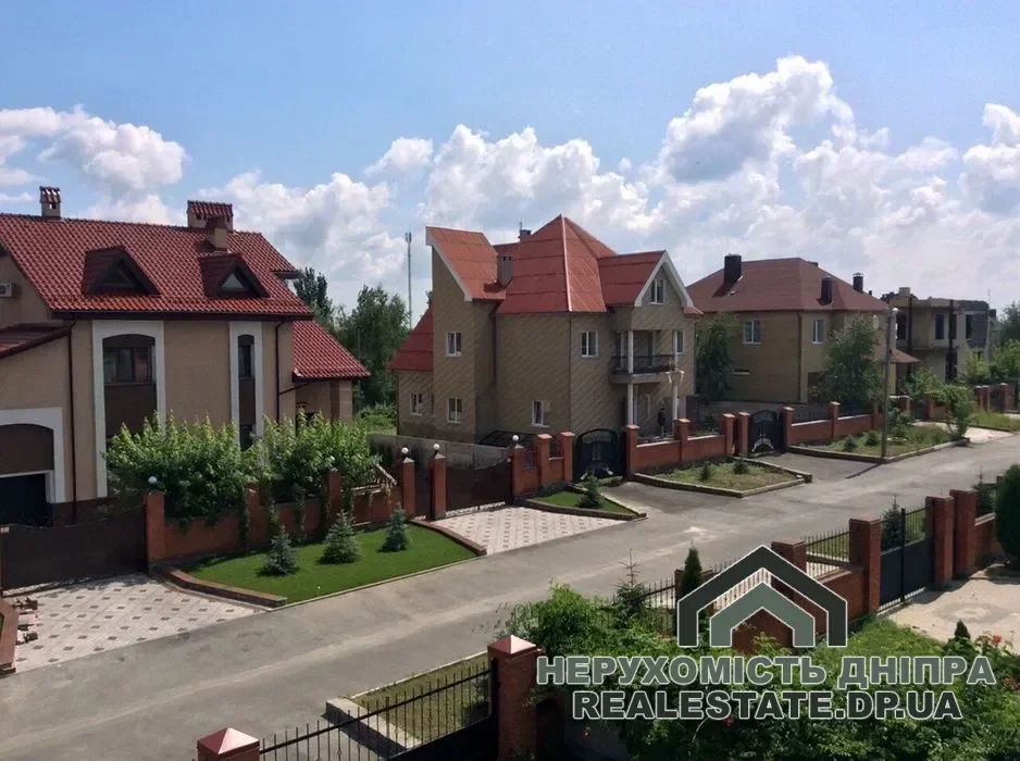 Продам будинок 600 м жм Победа 6 Южный