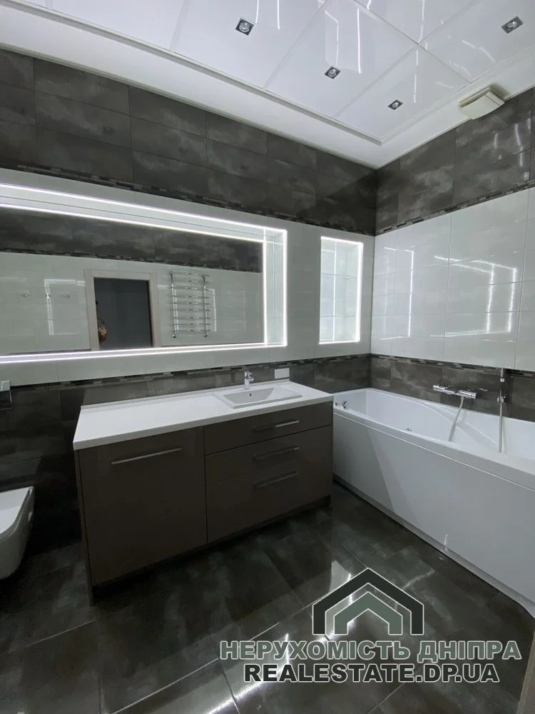 Продам 3к квартиру 125 м²  ЖК Duet Центр Крутогірний узвіз 28 · 3