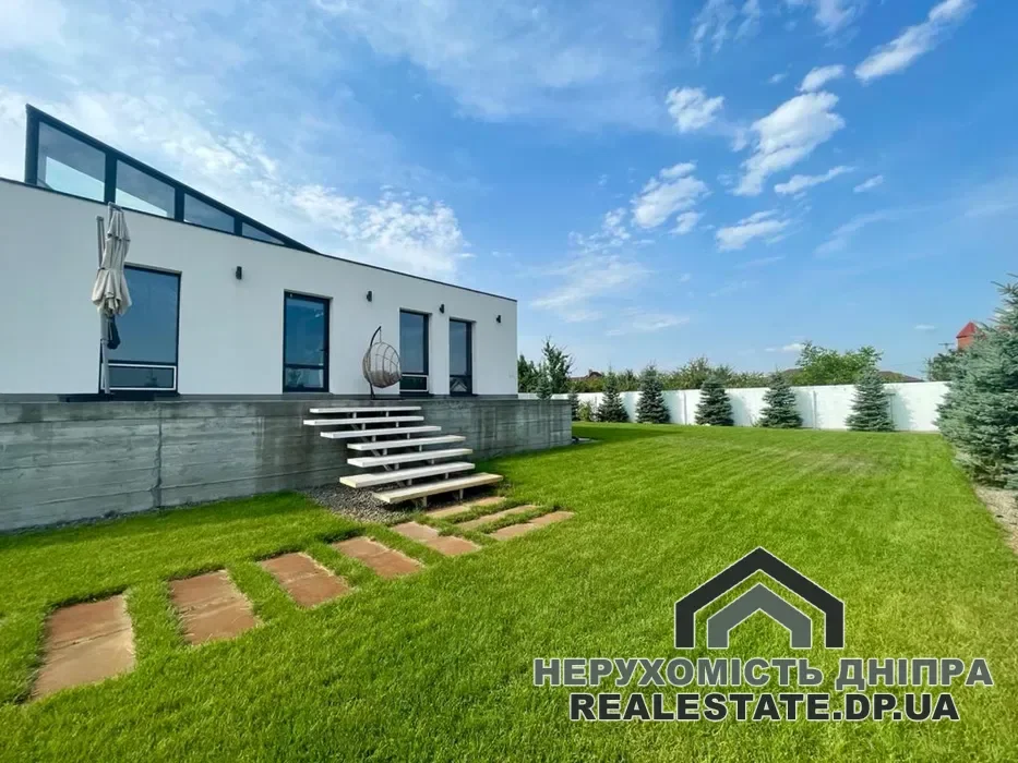 Продам 1 поверховий будинок 8 кімнат 400 м² на ділянці 12 соток на вул. Центральна у Слобожанському · 3