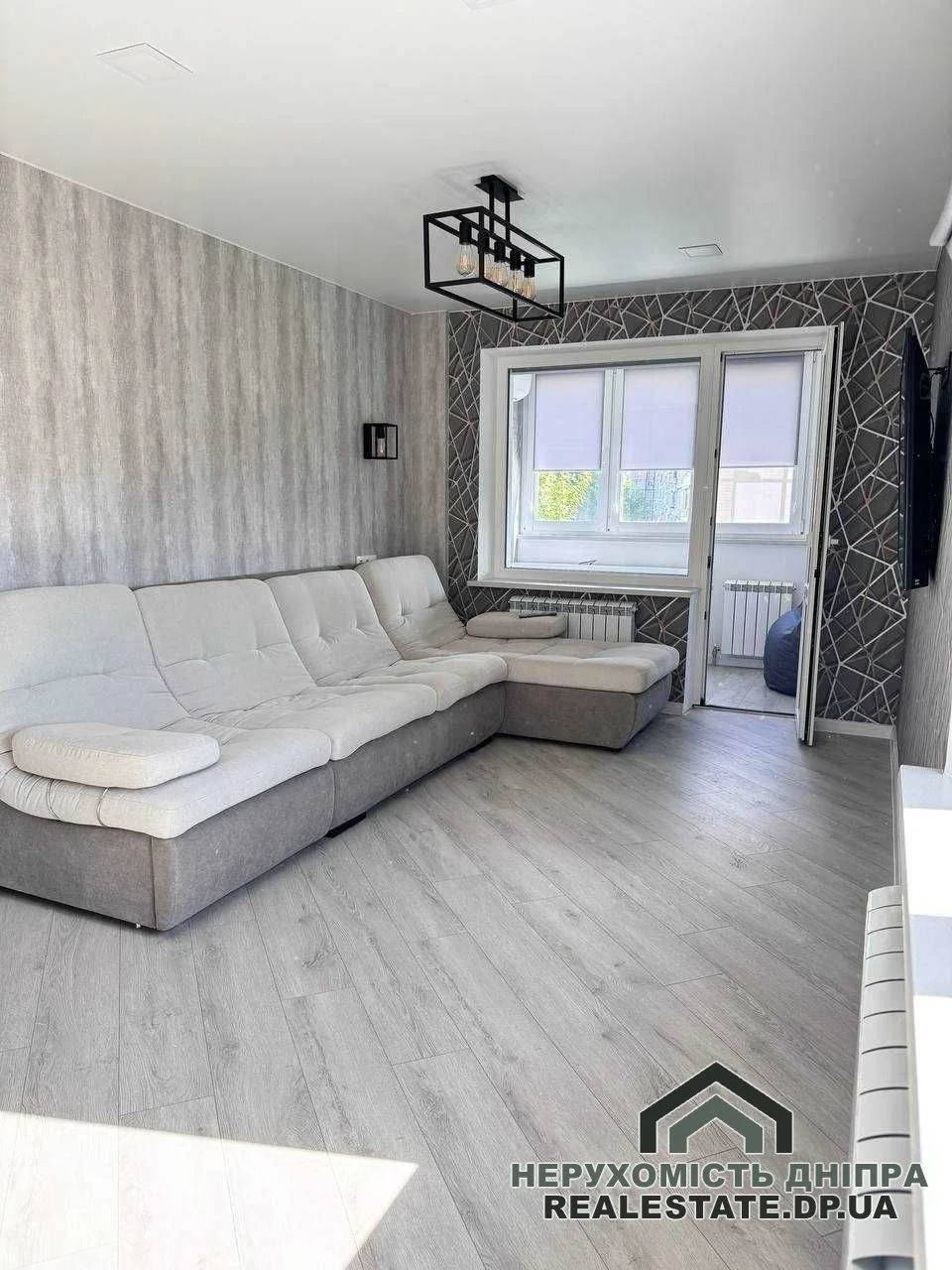Продам квартиру в Днепре на жм Покровский 4 комнаты, 95 м² с ремонтом · 1