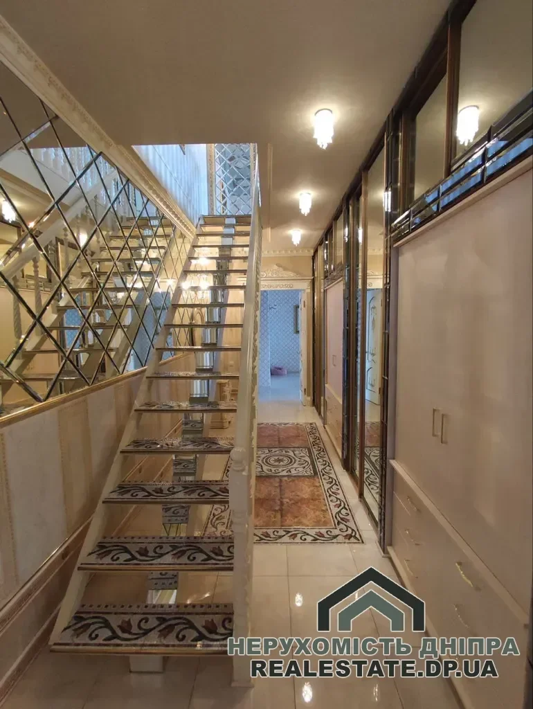 Продам 3к квартиру 162 м² на ж/м Солнечный, ЖК Приоритет набережная Солнечная 48а · 3