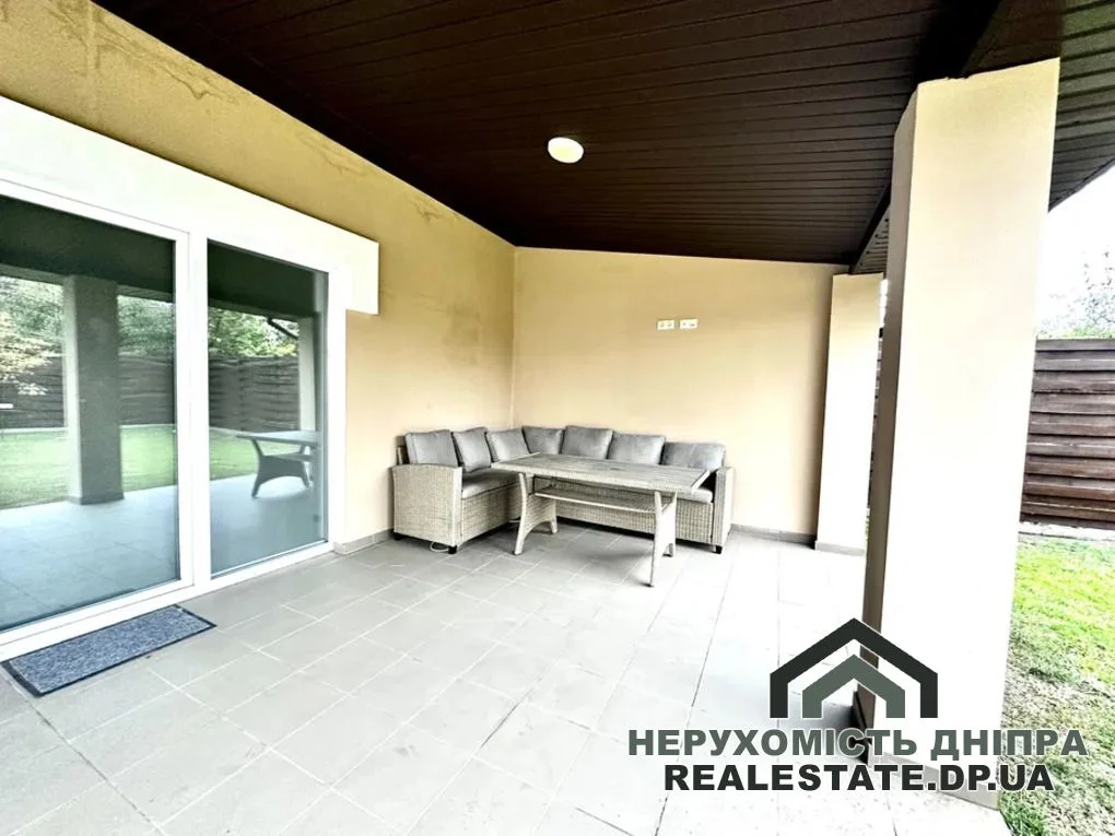 Продам чудовий, новий 4 кімнатний будинок 127 м² у смт Слобожанське · 4