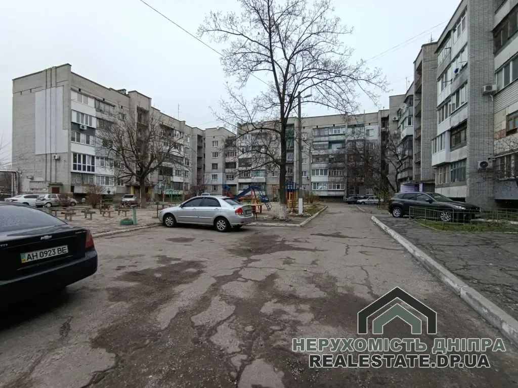 Продам 1 кімнатну квартиру 35 м по Софії Русової вул. 6 Каруни, просп. Мануйлівський · 1