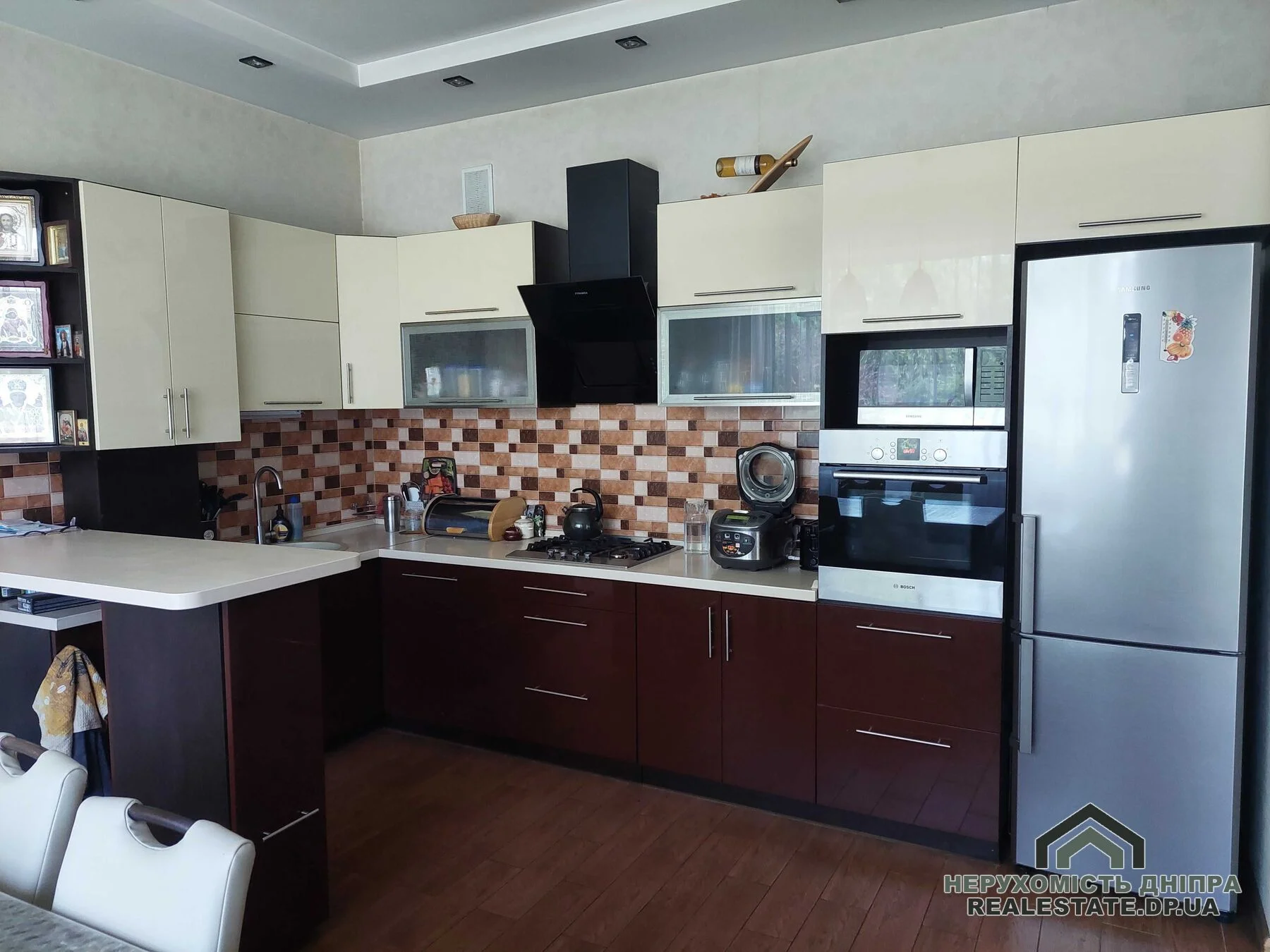 Здам чудовий будинок 4 кімнати 200 м² в центрі міста поруч з пр. Науки район ТЦ Неоплаза ділянка 6 соток · 3
