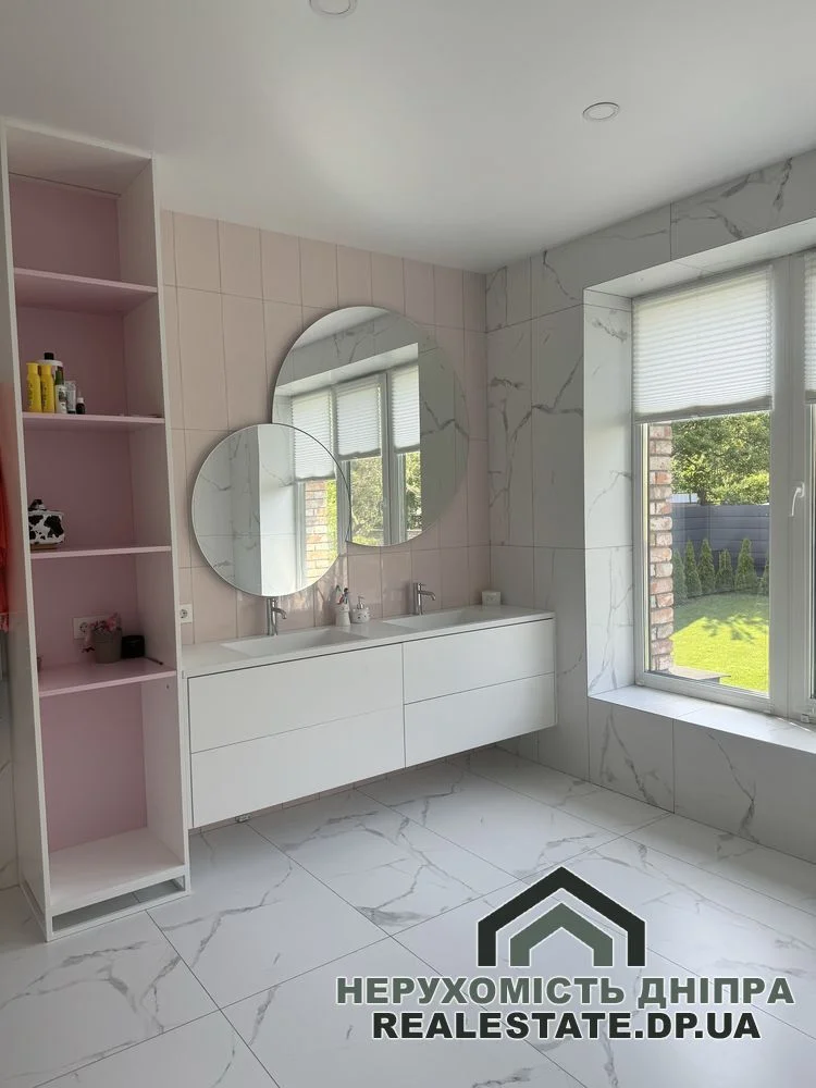 Продам дом 263.7 м² на пр. Науки (пр. Гагарина)