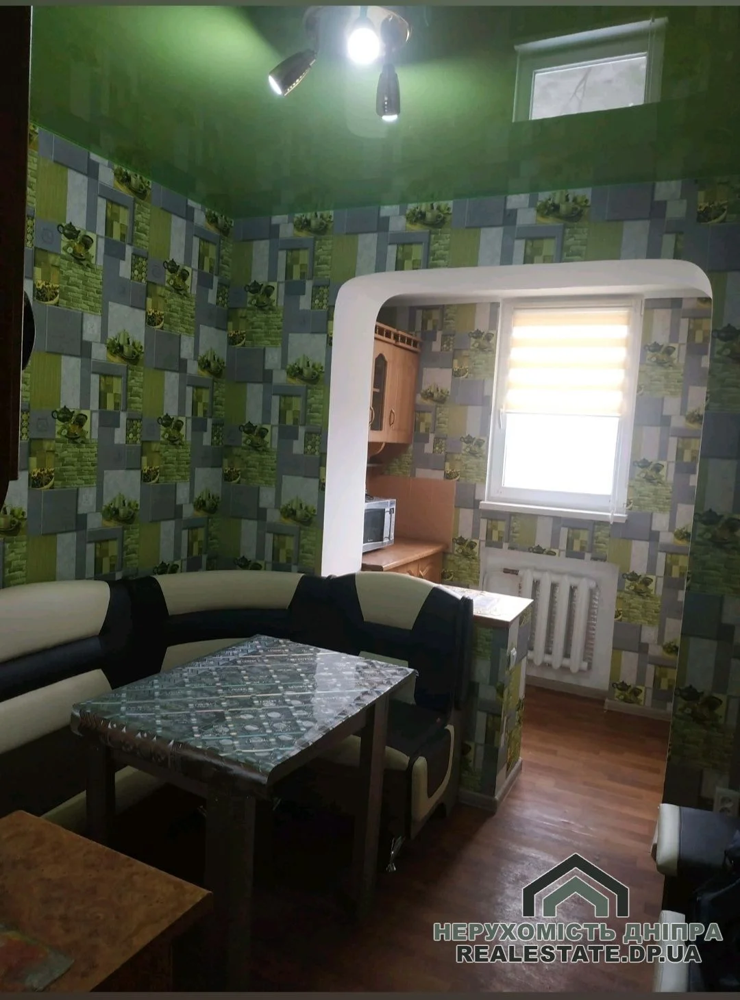 Продам 1к квартиру 43 м²  Червоний камінь бульвар Рубіновий 40 · 1
