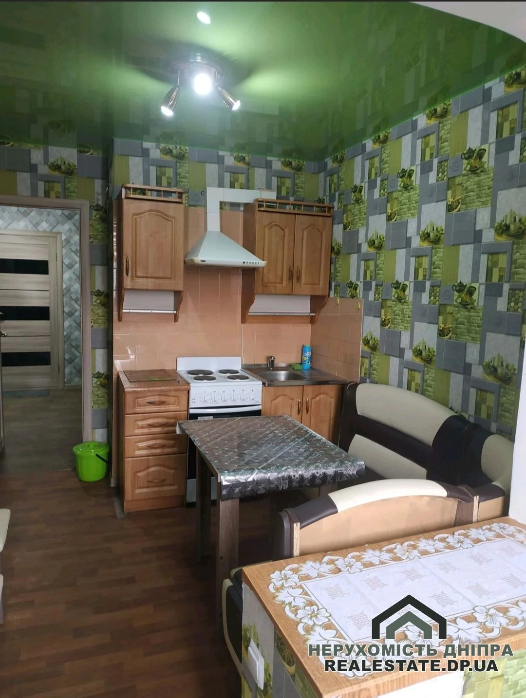 Продам 1к квартиру 43 м²  Червоний камінь бульвар Рубіновий 40 · 4