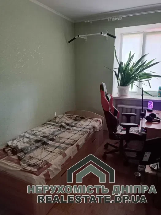 Продам 2к квартиру  44 м² на ж/м Червоний Камень · 2