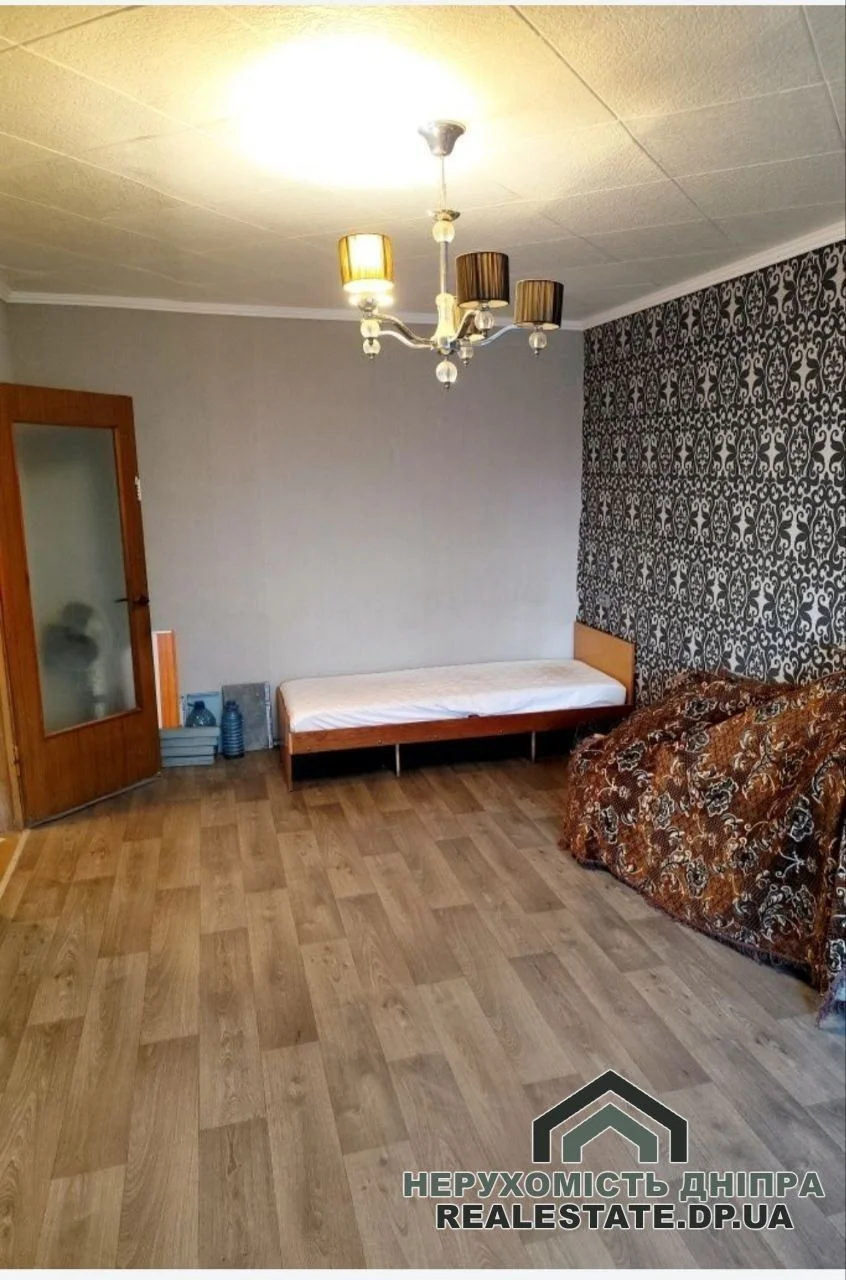 Продам 3к квартиру на Червоному Камні · 1