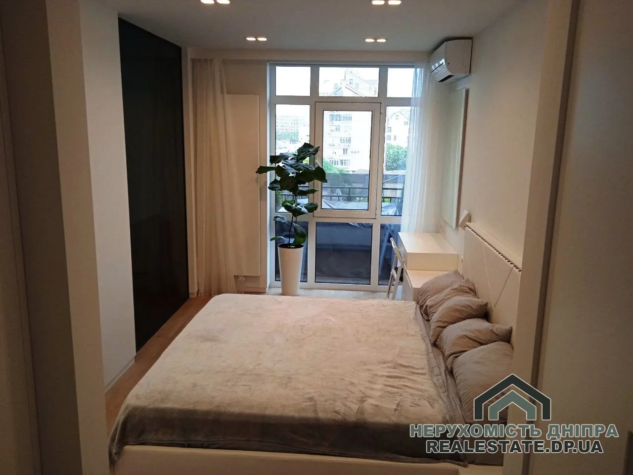 Продам 2к квартиру 80 м² с террасой ЖК Central Park, центр города, парк Чкалова