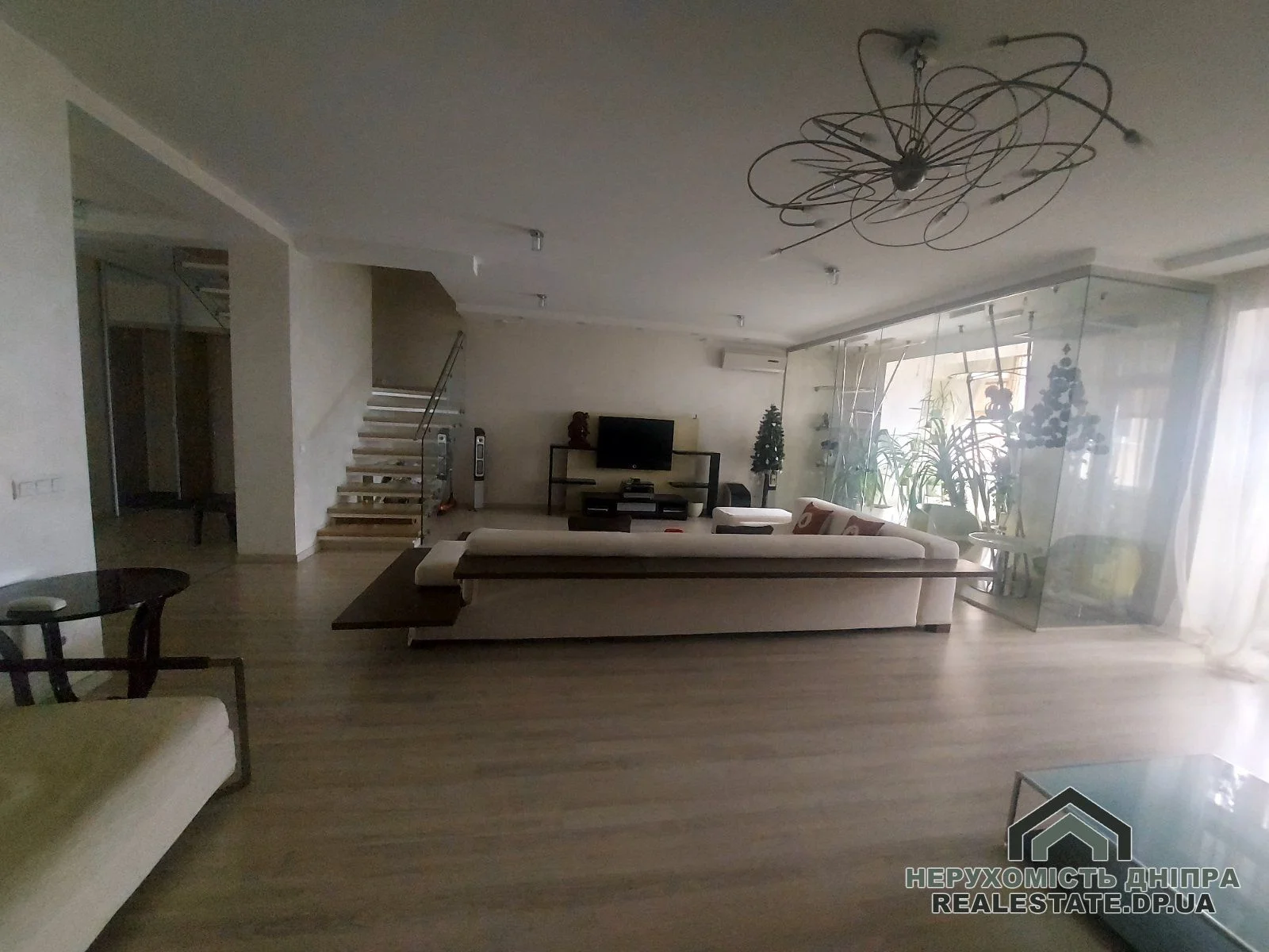 Продам 5ти кімнатну, дворівневу квартиру 299 м² в центрі міста Дніпро ЖК Славний · 1