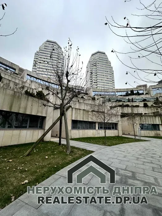 Продам 4к квартиру 228.5 м² в ЖК Амфітеатр · 1