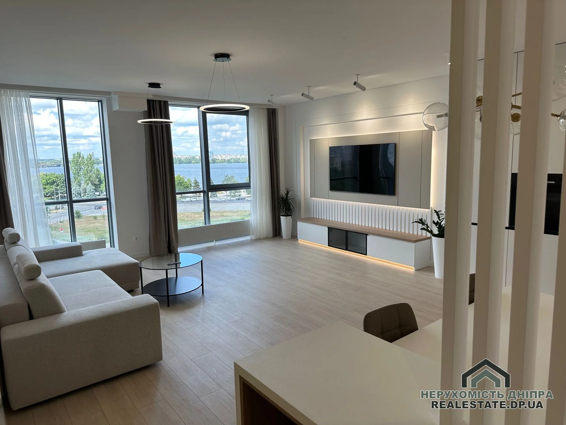 Продам квартиру ЖК Фестівальний 100 м² Соборний район · 1